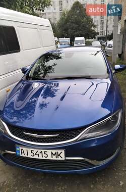 Седан Chrysler 200 2015 в 
