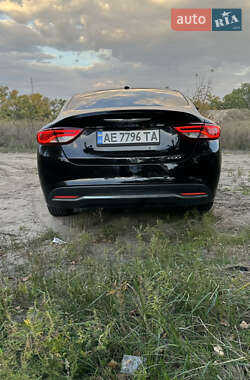 Седан Chrysler 200 2015 в 