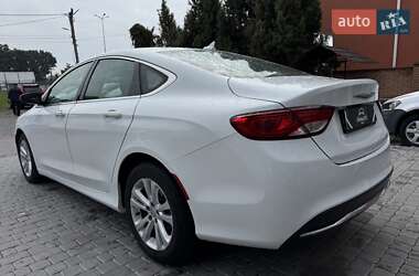 Седан Chrysler 200 2016 в 
