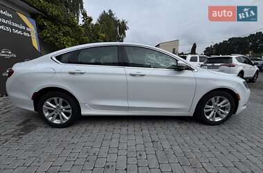 Седан Chrysler 200 2016 в 