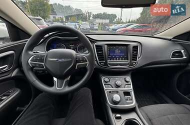 Седан Chrysler 200 2016 в 