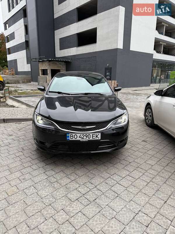 Седан Chrysler 200 2015 в 