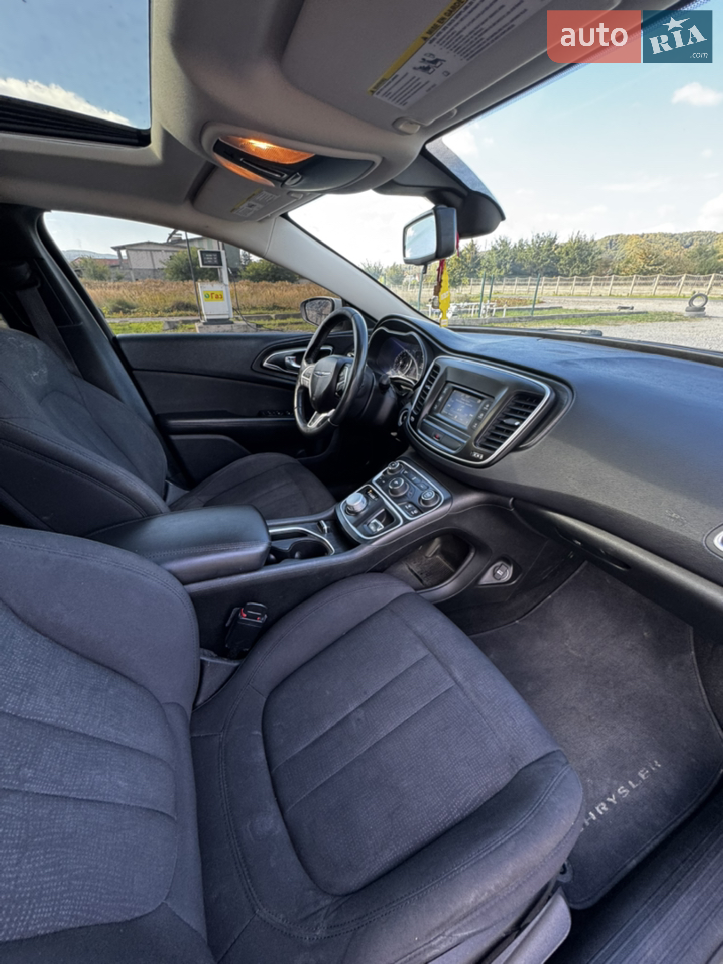 2015 Chrysler 200 - мініатюра 28