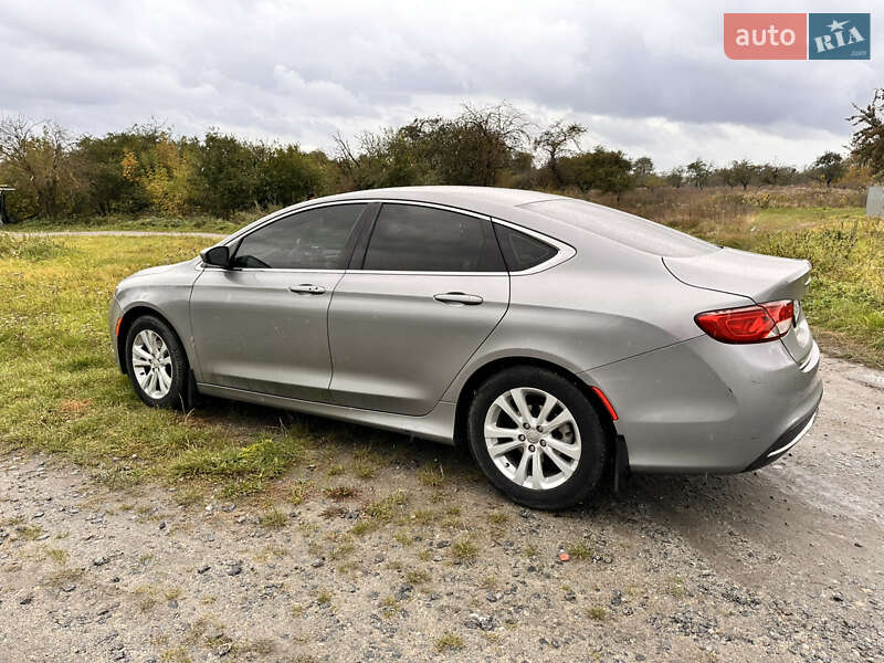 Седан Chrysler 200 2015 в Изяславе