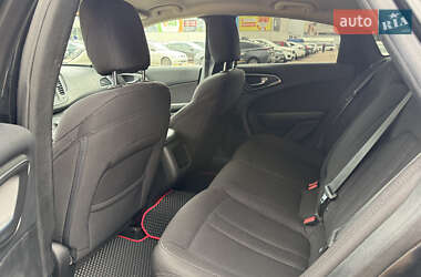 Седан Chrysler 200 2014 в 