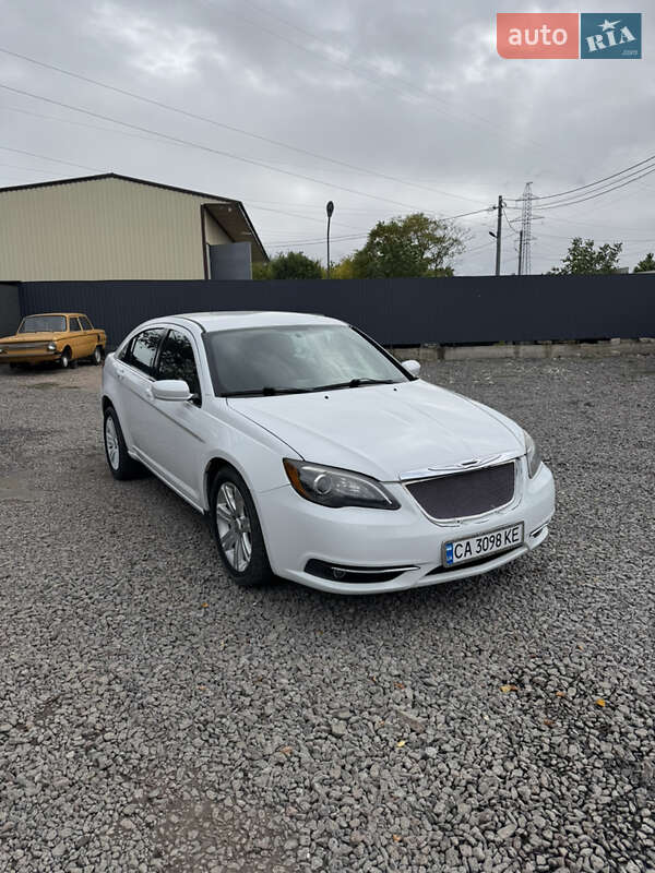 Седан Chrysler 200 2013 в Одессе
