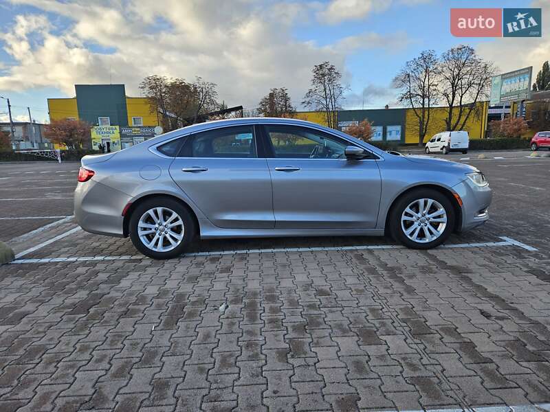 Седан Chrysler 200 2015 в Житомирі