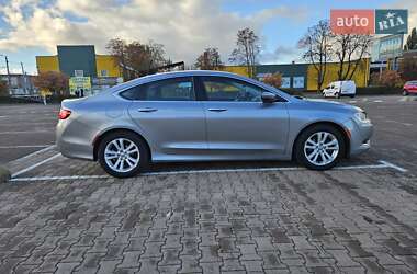 Седан Chrysler 200 2015 в 