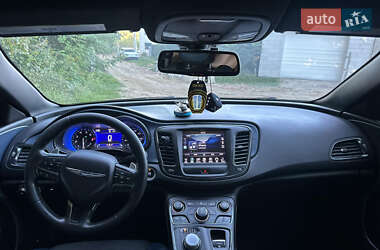 Седан Chrysler 200 2014 в 