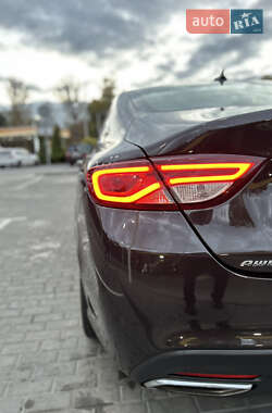 Седан Chrysler 200 2014 в 