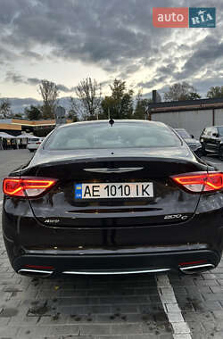Седан Chrysler 200 2014 в 