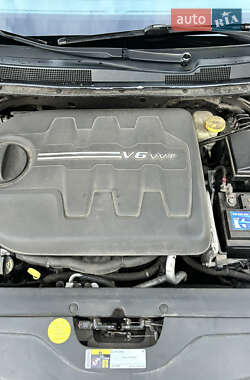 Седан Chrysler 200 2014 в 