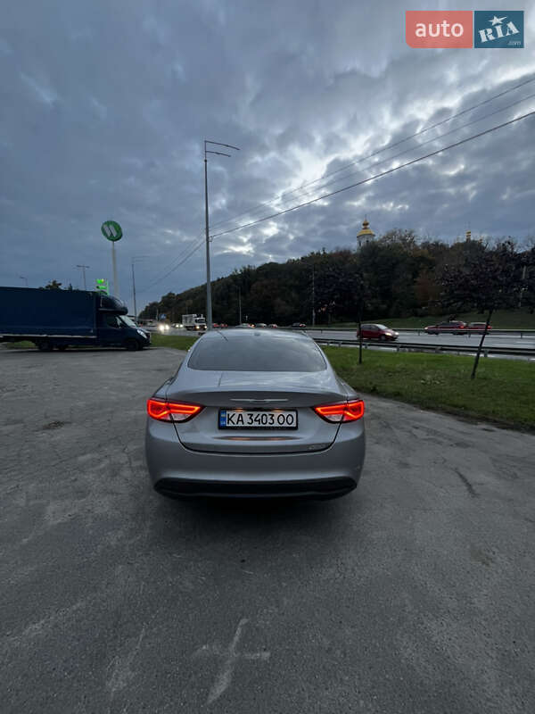 Седан Chrysler 200 2015 в Киеве фото 5 Седан Chrysler 200 2015 в Киеве