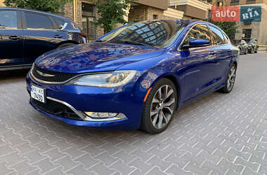 Седан Chrysler 200 2015 в  фото 4 Седан Chrysler 200 2015 в