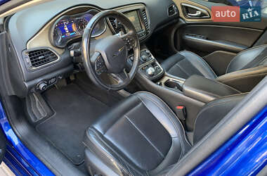Седан Chrysler 200 2015 в  фото 15 Седан Chrysler 200 2015 в