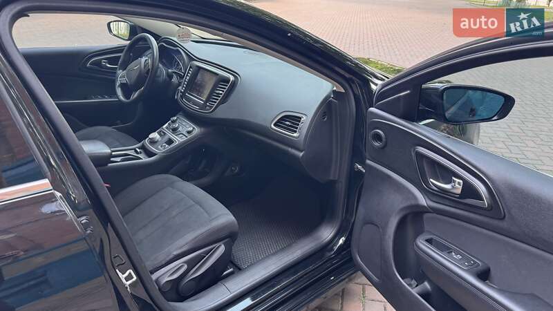 Седан Chrysler 200 2015 в Сумах