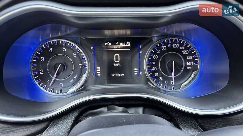 Седан Chrysler 200 2015 в Сумах