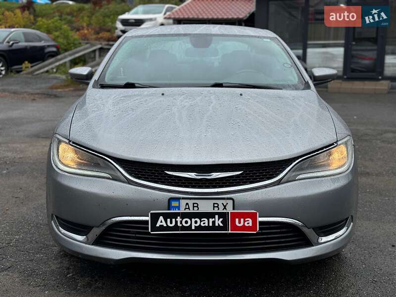 Седан Chrysler 200 2014 в Виннице