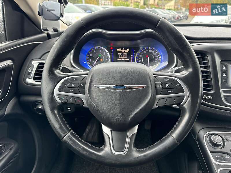 Седан Chrysler 200 2014 в Виннице