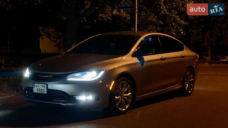 Седан Chrysler 200 2014 в 