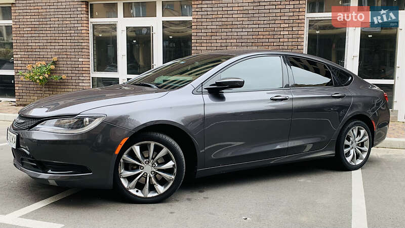 Седан Chrysler 200 2015 в Києві