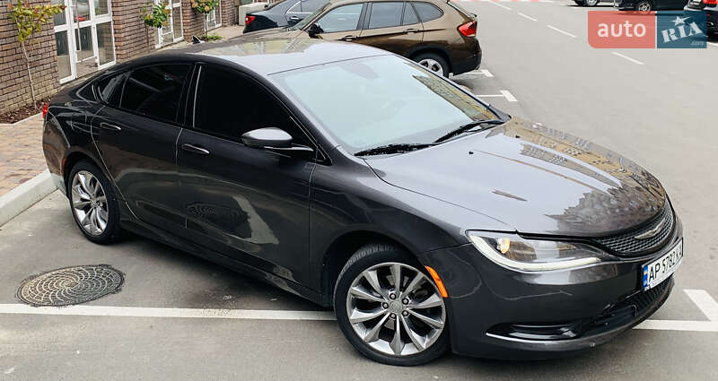 Седан Chrysler 200 2015 в Києві