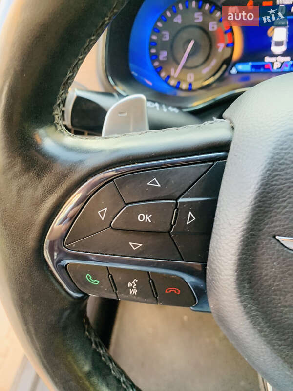 Седан Chrysler 200 2015 в Києві