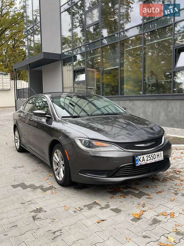 Седан Chrysler 200 2016 в Киеве