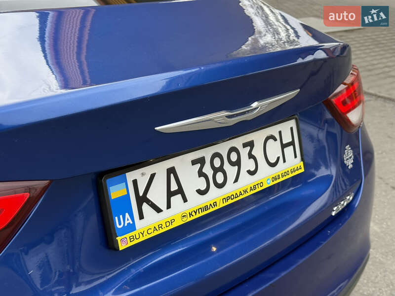 Седан Chrysler 200 2015 в Днепре