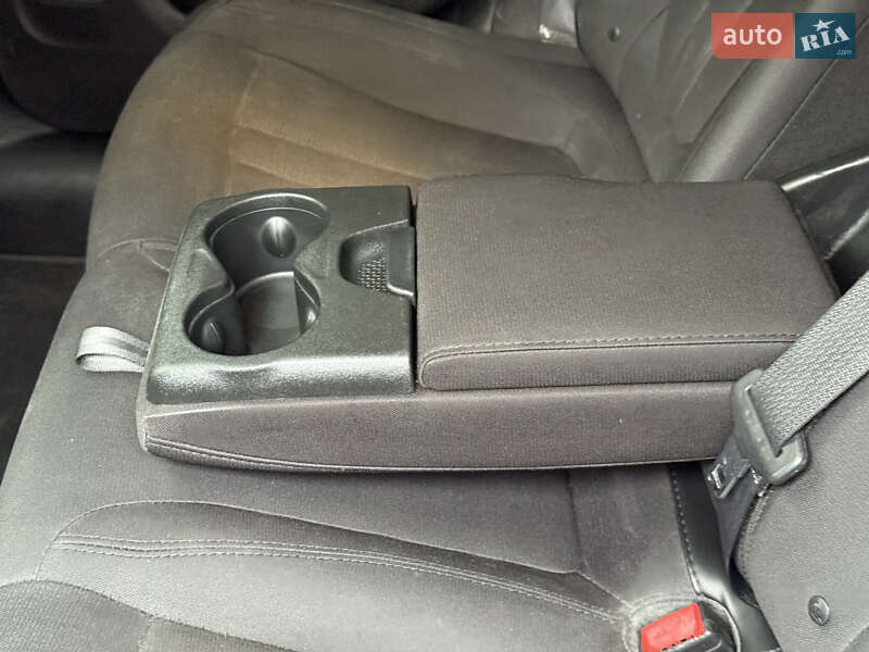 Седан Chrysler 200 2015 в Днепре