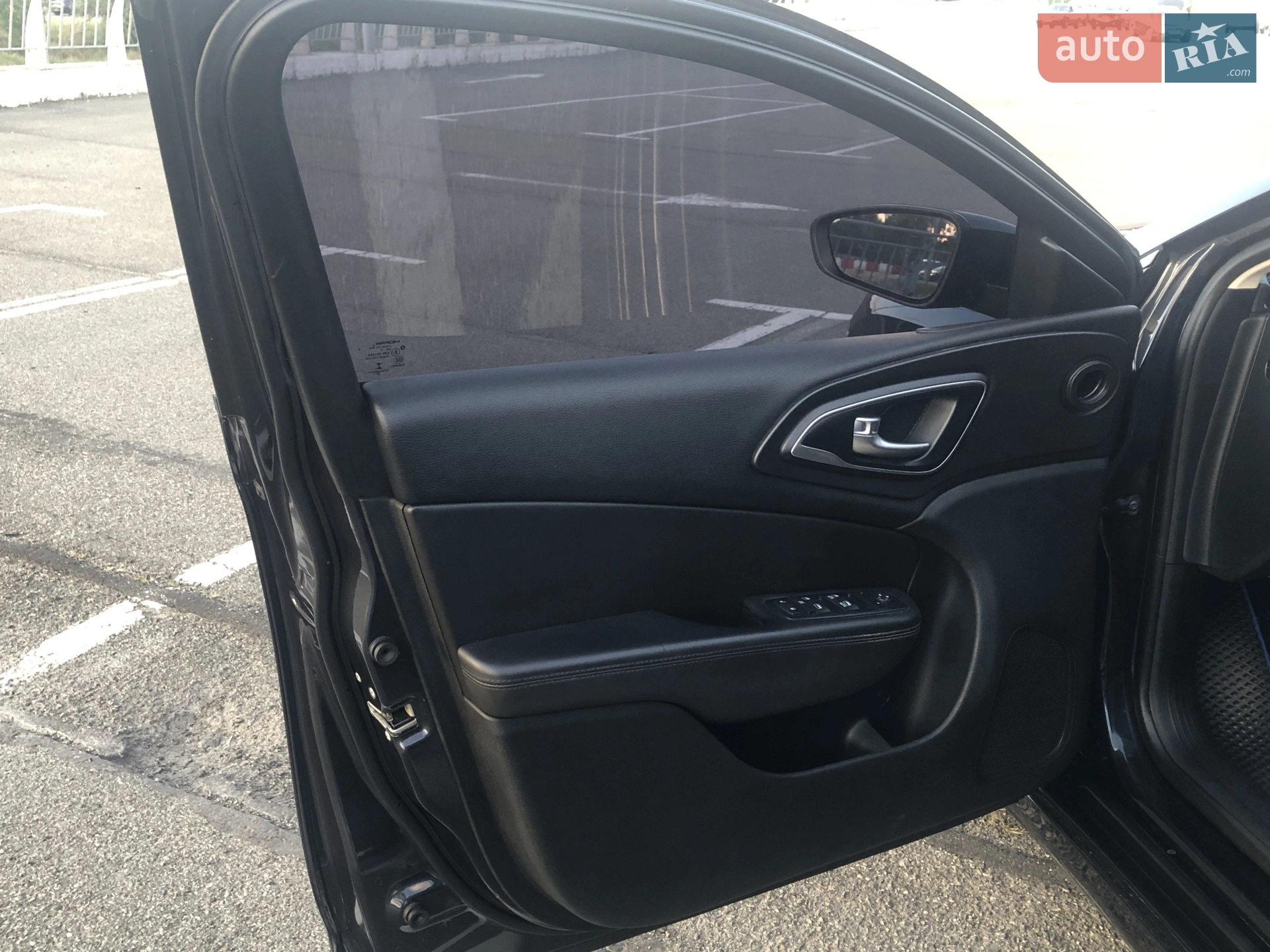 2016 Chrysler 200 - мініатюра 24