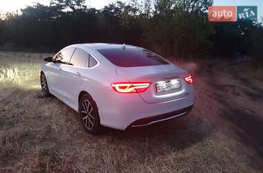 Седан Chrysler 200 2014 в Вознесенську