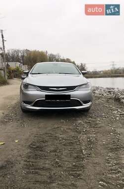 Седан Chrysler 200 2015 в Киеве
