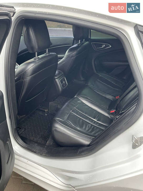 Седан Chrysler 200 2014 в Сарнах фото 8 Седан Chrysler 200 2014 в Сарнах
