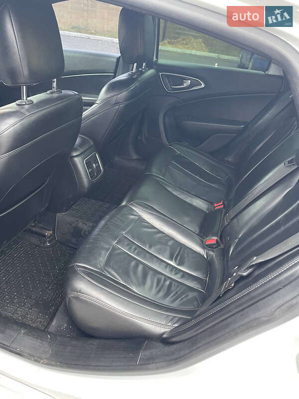 Седан Chrysler 200 2014 в Сарнах фото 9 Седан Chrysler 200 2014 в Сарнах