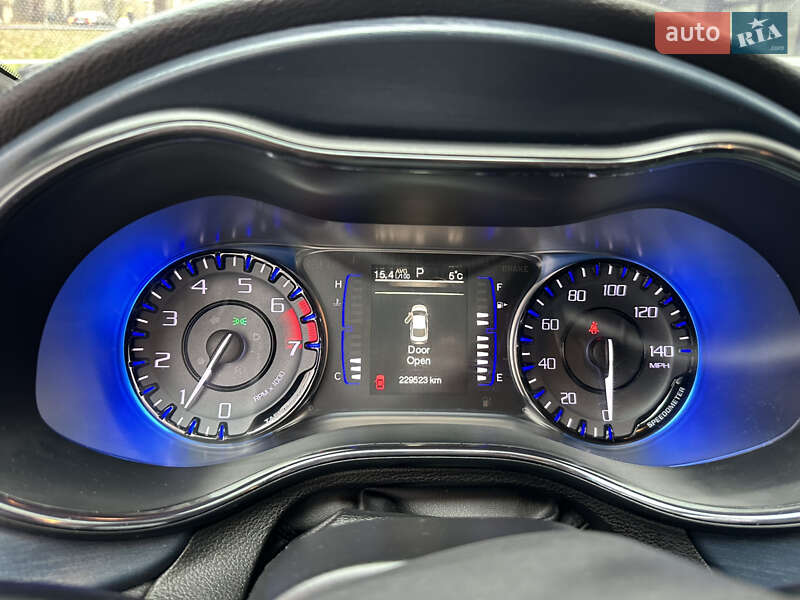 Седан Chrysler 200 2015 в Хмельницькому