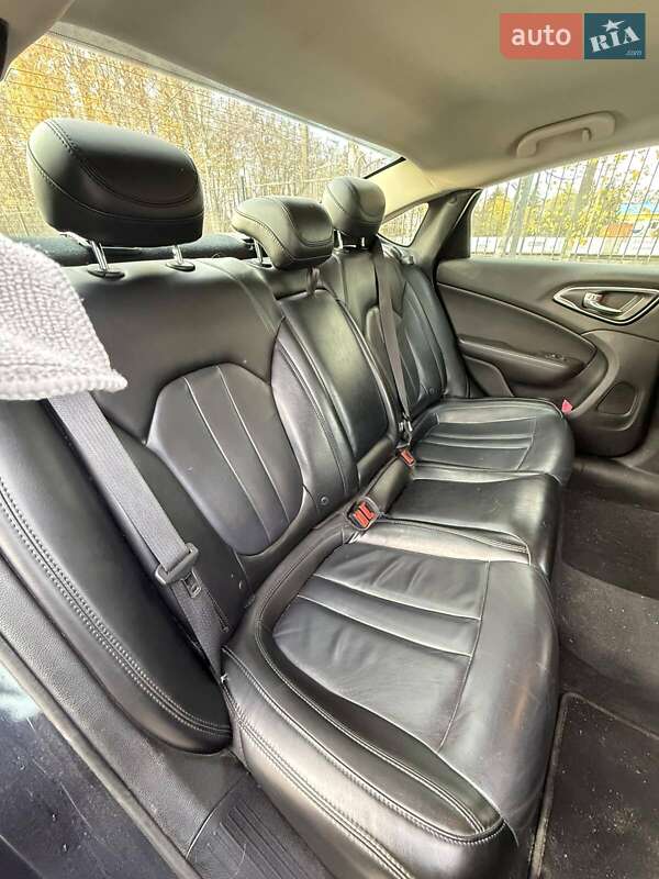 Седан Chrysler 200 2016 в Белогородке фото 14 Седан Chrysler 200 2016 в Белогородке