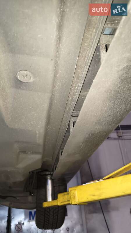 Седан Chrysler 200 2015 в Чернігові