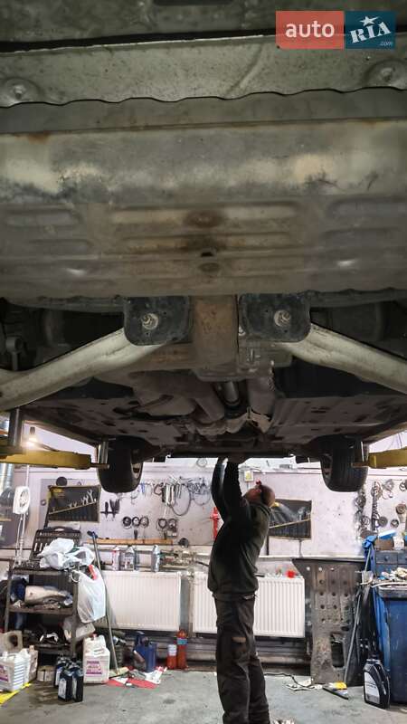 Седан Chrysler 200 2015 в Чернігові