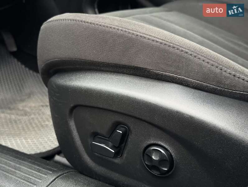 Седан Chrysler 200 2014 в Чернигове фото 17 Седан Chrysler 200 2014 в Чернигове