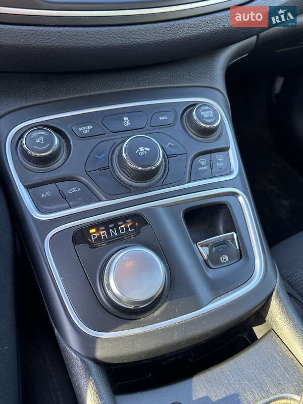 Седан Chrysler 200 2014 в Києві фото 21 Седан Chrysler 200 2014 в Києві