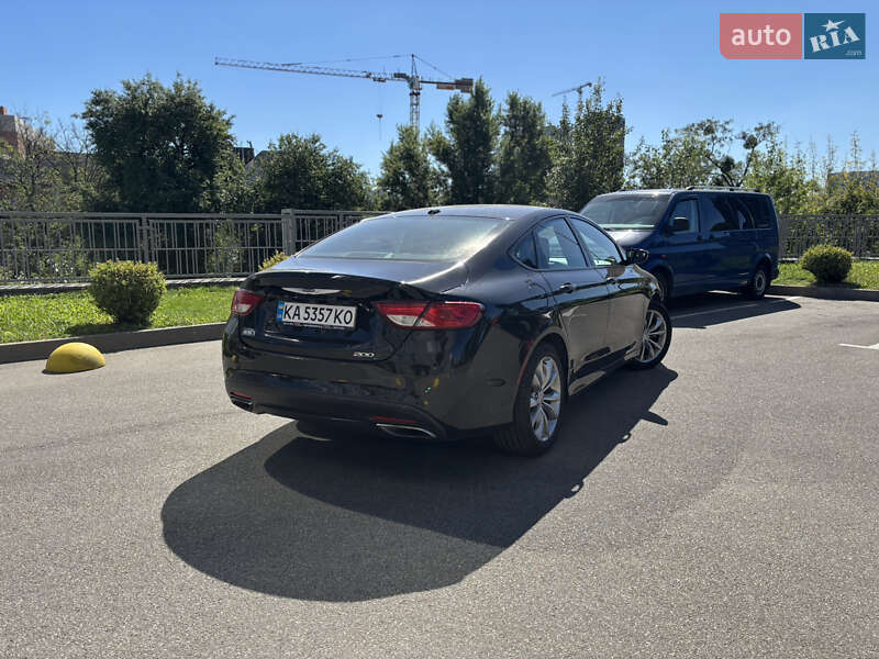 Седан Chrysler 200 2015 в Киеве