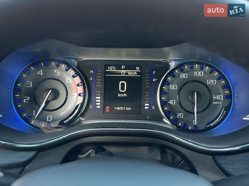 Седан Chrysler 200 2015 в Ровно фото 11 Седан Chrysler 200 2015 в Ровно