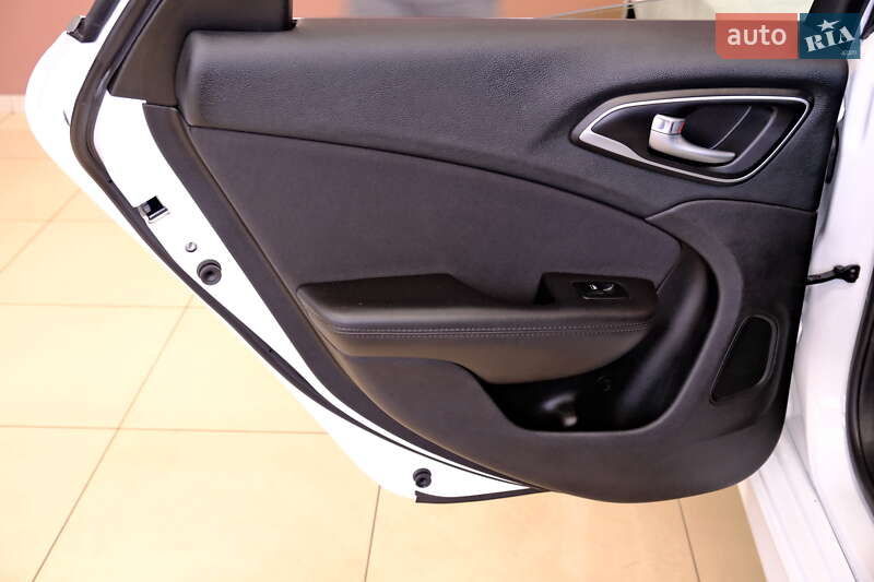 Седан Chrysler 200 2014 в Одессе