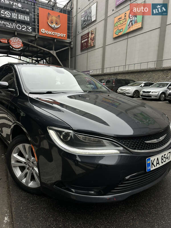Седан Chrysler 200 2016 в Киеве