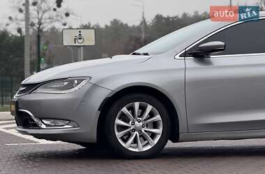 Седан Chrysler 200 2014 в Киеве