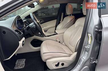 Седан Chrysler 200 2014 в Киеве
