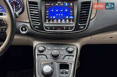 Седан Chrysler 200 2014 в Киеве
