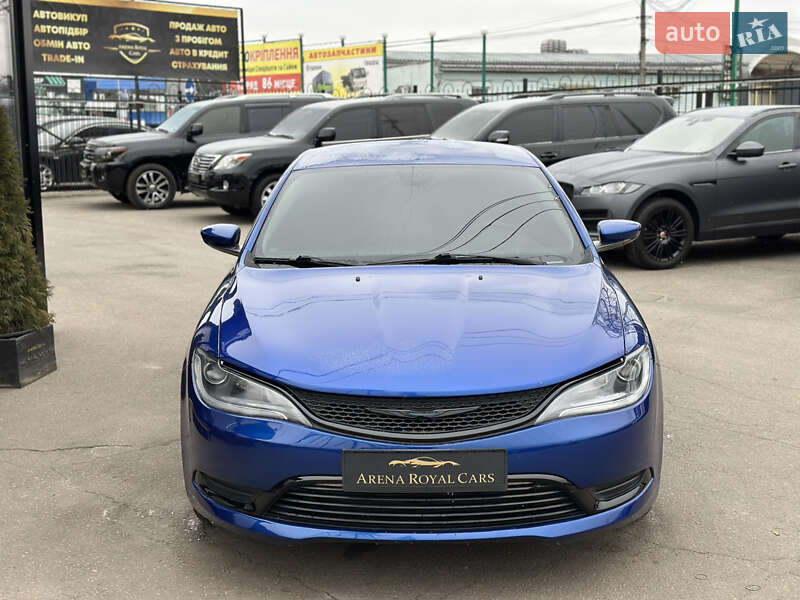 Седан Chrysler 200 2016 в Харкові