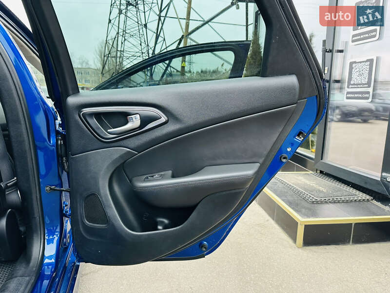 Седан Chrysler 200 2016 в Харкові